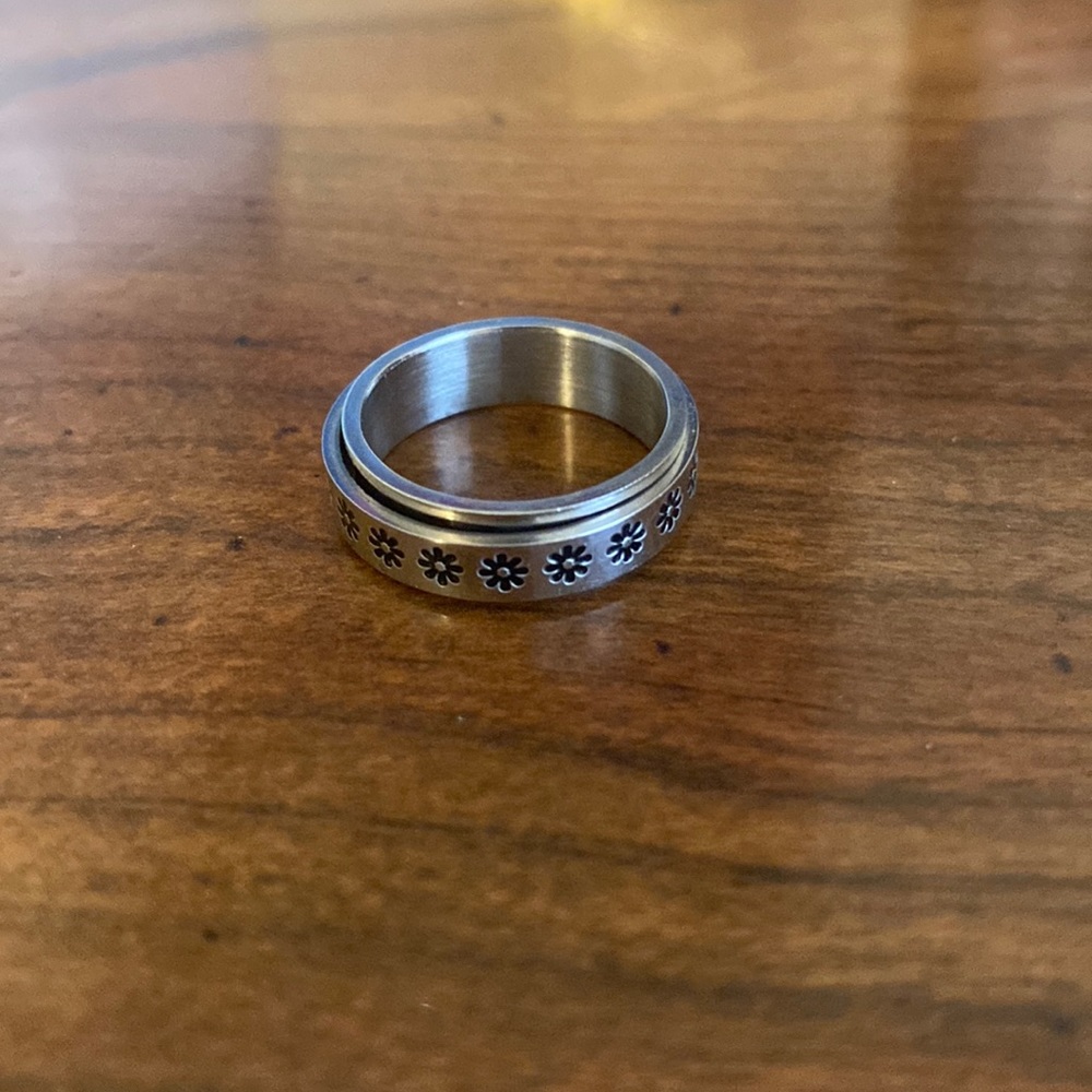 Fidget ring